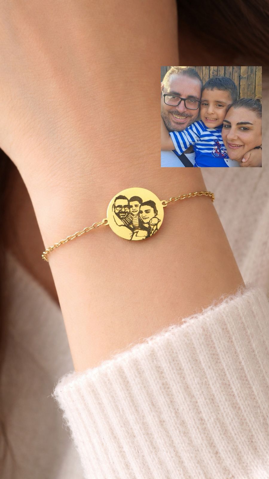 Circular Pendant Bracelet